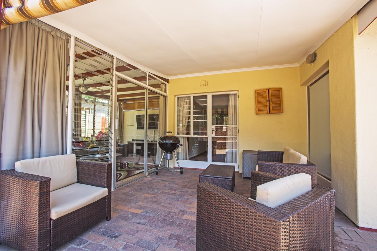 Chalet No. 2 Petunia Γιοχάνεσμπουργκ Εξωτερικό φωτογραφία