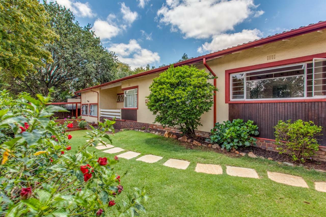 Chalet No. 2 Petunia Γιοχάνεσμπουργκ Εξωτερικό φωτογραφία